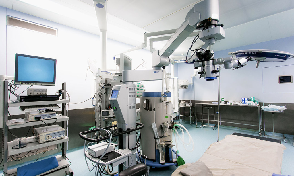 Замена хрусталика глаза при катаракте по  ОМС